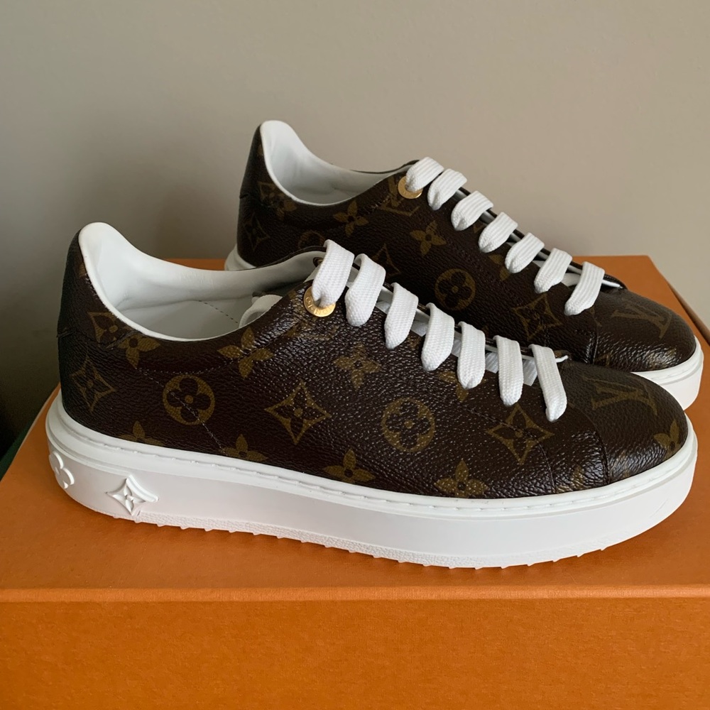 LOUIS VUITTON MONOGRAM SNEAKERS Size 36.5